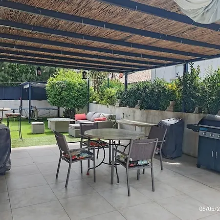 펜션 Au Calme Avec Piscine, 600 M De La Saint-Raphaël