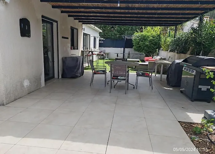 Casa vacanze Au Calme Avec Piscine, 600 M De La Saint-Raphaël