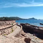 Au Calme Avec Piscine, 600 M De La Holiday home *
