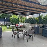 Holiday home Au Calme Avec Piscine, 600 M De La Saint-Raphael (Var)