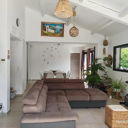 Au Calme Avec Piscine, 600 M De La *