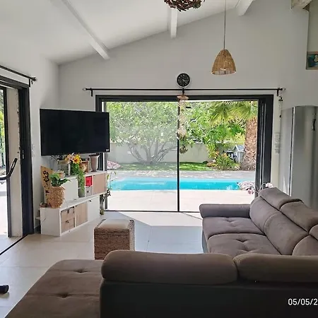 Au Calme Avec Piscine, 600 M De La