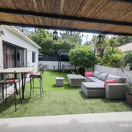 Au Calme Avec Piscine, 600 M De La *