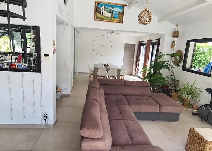 Au Calme Avec Piscine, 600 M De La *