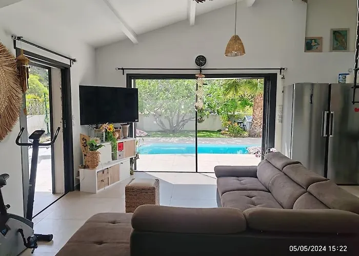 Au Calme Avec Piscine, 600 M De La