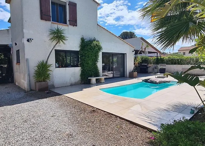 Au Calme Avec Piscine, 600 M De La Dom wakacyjny