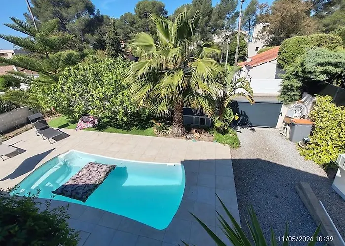 Au Calme Avec Piscine, 600 M De La Ferienhaus