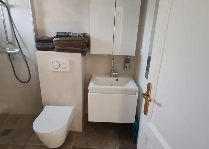 Au Calme Avec Piscine, 600 M De La *