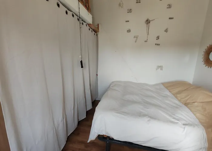 Au Calme Avec Piscine, 600 M De La *